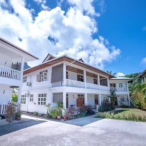 La Maison Hibiscus Apartment Beau Vallon (Mahe)