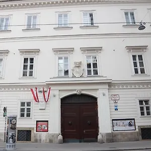 Datri Petite 10 Wien
