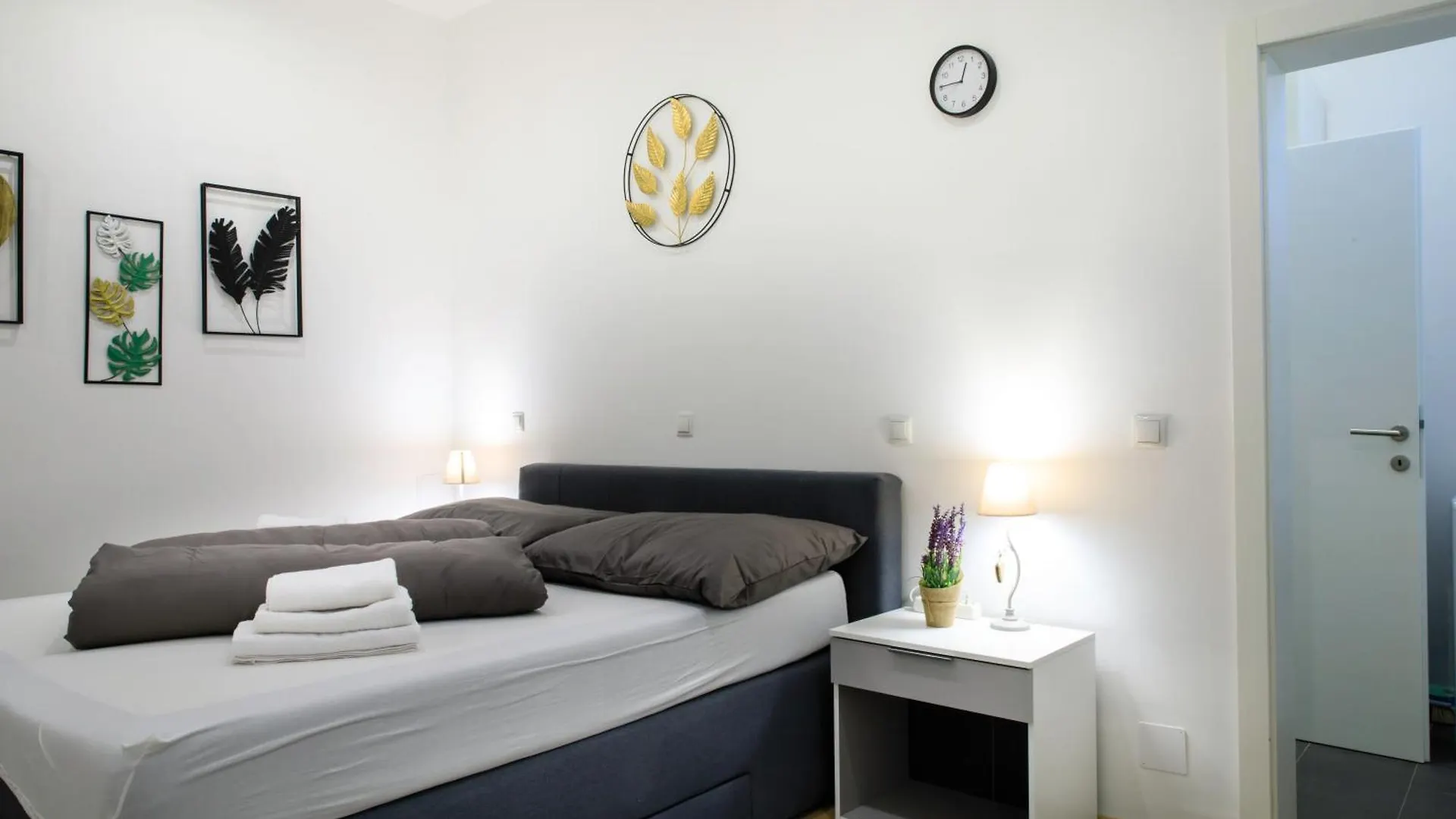 Royal Residences Vienna 0*,