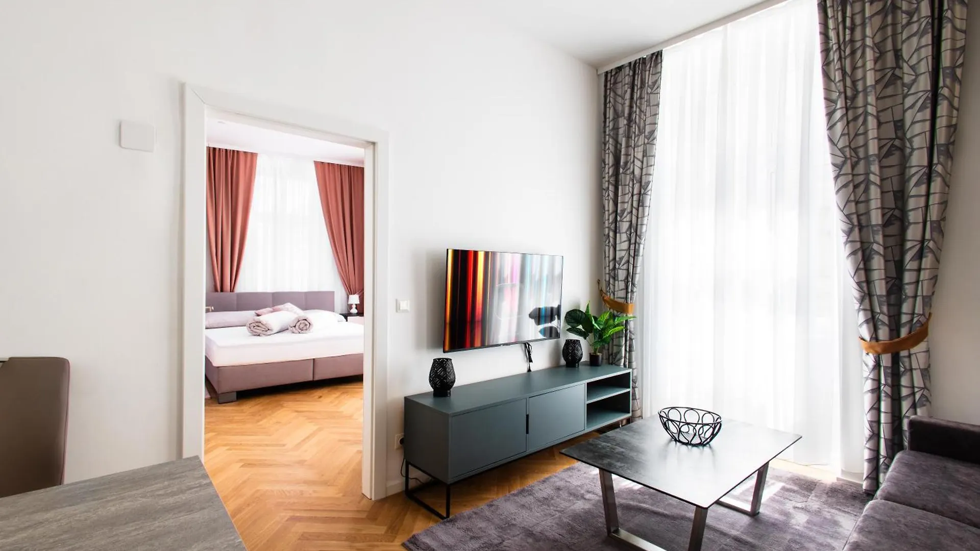Royal Residences Vienna Apartment