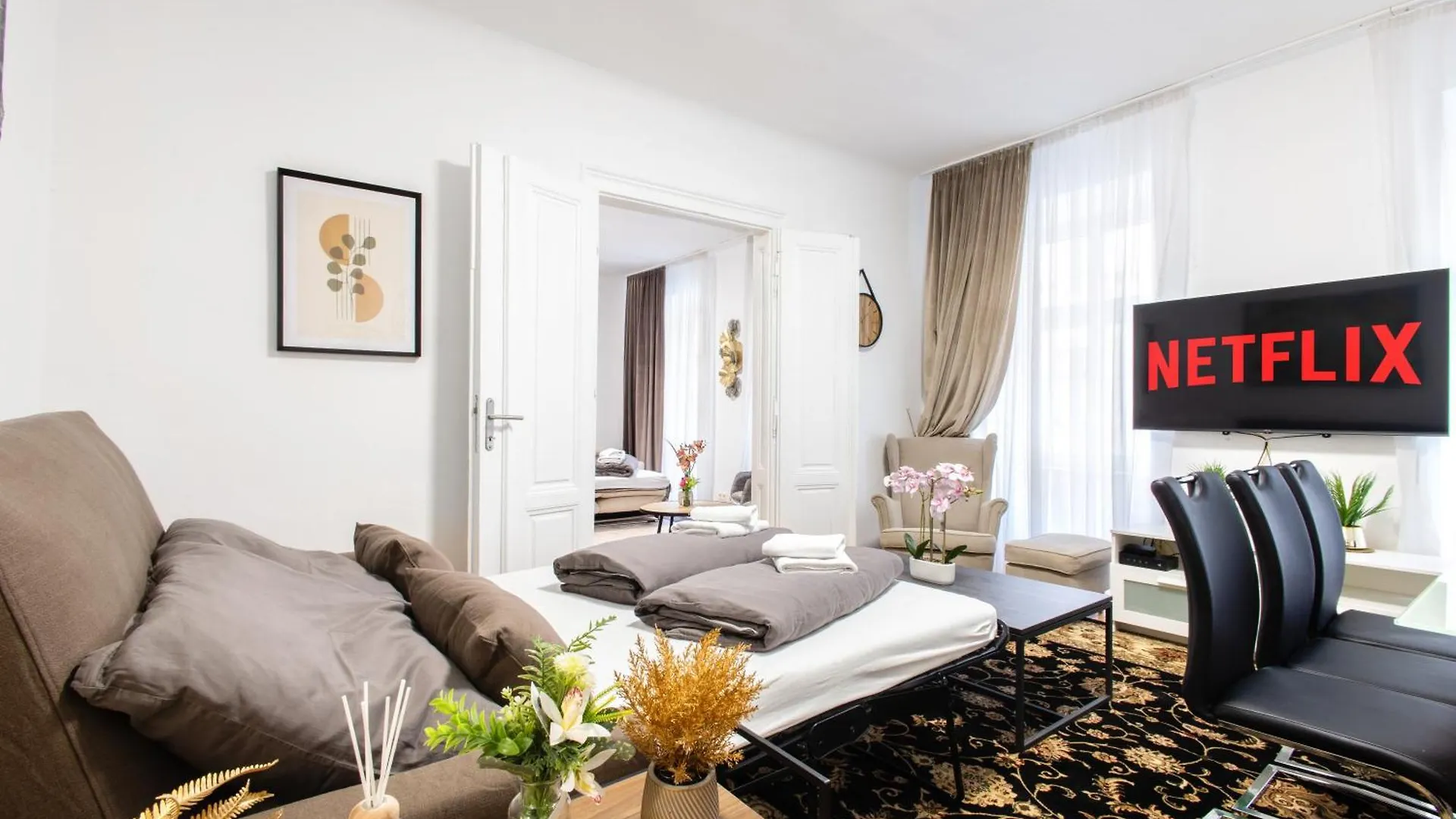 Royal Residences Vienna Apartment